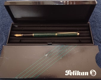 Pluma estilográfica Pelican P381 Vintara-Grun (F) de 14 kt con recarga de cartucho
