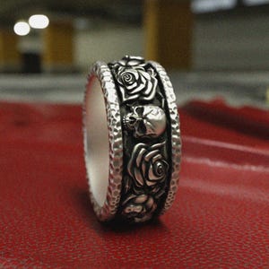 Forged Roses Skull Pattern Hammered Ring 925 Sterling Silver Adjustable Unique Design Handmade Gothic Jewelry Bold Statement Gift