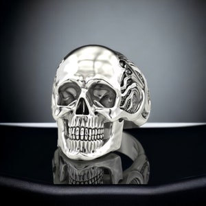 Skull Jaw Ring 925 Sterling Silver, Bold Gothic Jewelry for Men and Women, Handmade Intricate Skull Design, Perfect for Rock