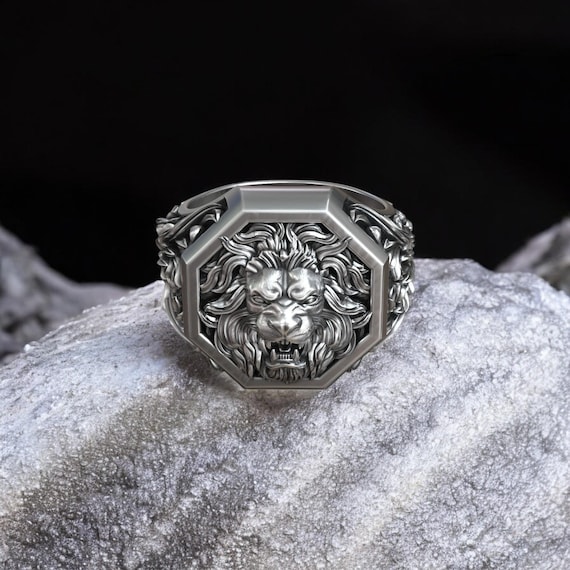 Lion Head Octagon Signet Ring With Baroque Floral Pattern 925