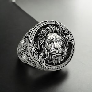 925 Sterling Silver Royal Lion Ring, Handcrafted Majestic Lion Head Ring, Mens Signet Ring, Vintage Inspired Animal Jewelry, Gift for Him
