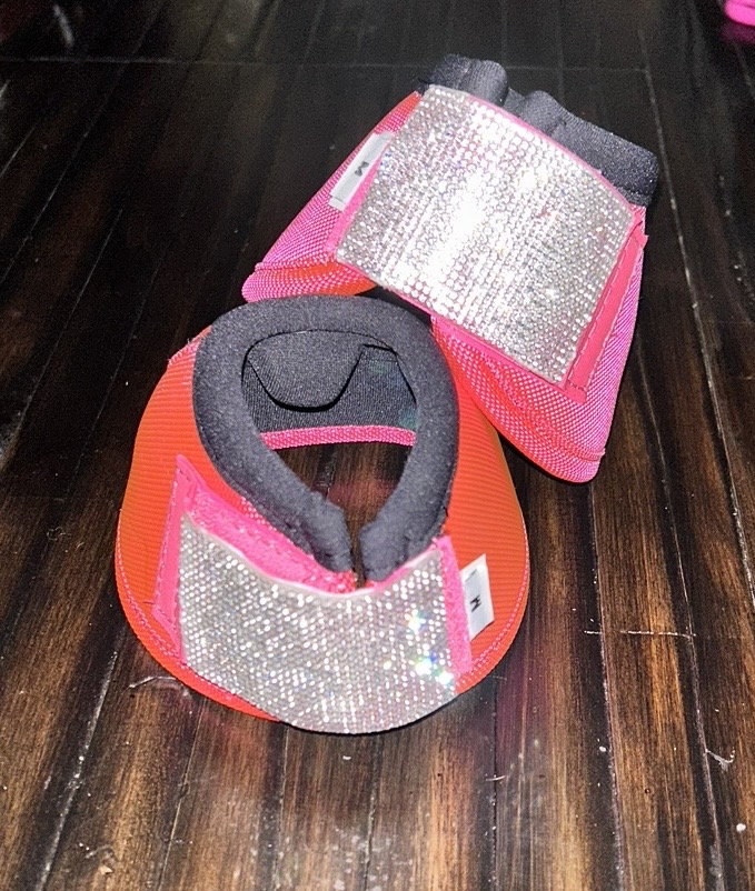 CSS Pink Diamond Boots/Set of four + bells