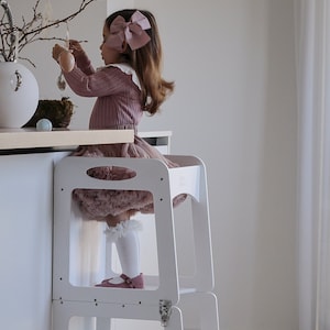 Montessori Tower with Blackboard - Kitchen Stool for Children, 2 in 1 Learning Tower with Table and Chair, Transformable Tower White