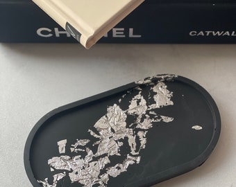Handgefertigtes Jesmonit Tablett in schwarzer Farbe mit silbernen Elementen - Dekoration - Kerze