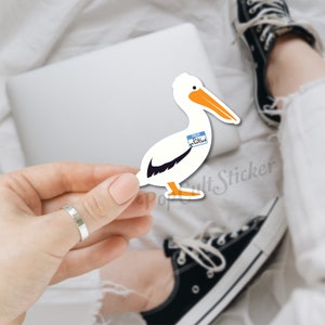 Adesivo divertente "Disgruntled Pelican" per la serie TV / Impermeabile e resistente / Adesivi per Kindle, laptop e telefono / Adesivo da 3 pollici