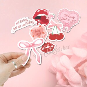 Trendy roze coquette-stickerpakket | Girlie, strikken, kersen, 7 waterdicht en duurzaam vinyl | E-readersticker, cadeau voor haar bestie