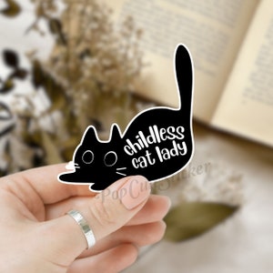 Lady Cat sans enfant Sticker | Vinyle imperméable et durable | Élection 2024, féministe amoureuse des chats |  Décorations Kindle pour téléphone, ordinateur portable