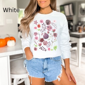 Cottagecore Wild Flower Sweatshirt, Floral Fig Crewneck, Gift for Nature lover, Kawaii Vegan Food Shirt, Fruit shirt, Fall Festival Shirt