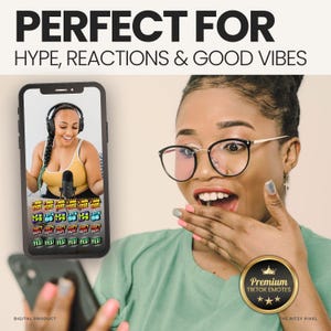 Puede incluir: Un producto digital que muestra una pantalla de smartphone con una persona usando auriculares y un micr&oacute;fono, con textos PERFECT FOR HYPE, REACTIONS & GOOD VIBES y una insignia circular dorada con la etiqueta PREMIUM TIKTOK EMOTES.