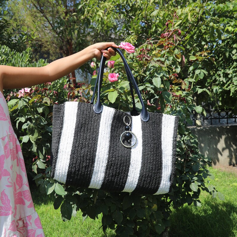 Striped tote bag main image 0