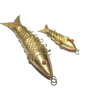 Vintage Articulated Fish Pendant In Raw Brass - Set
