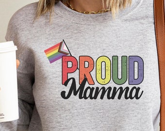 Suéter "Mamá orgullosa", Sudadera "Mamá orgullosa", Camiseta del Orgullo, Top del Mes del Orgullo, Orgullo todo el año, Aliado de la familia, Camiseta con la bandera LGBTQ, Camiseta para mujer