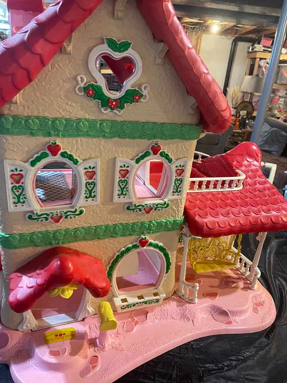 original strawberry shortcake house