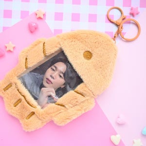 Lindo y esponjoso peluche Taiyaki, soporte para PC, soporte para tarjetas fotográficas, postre