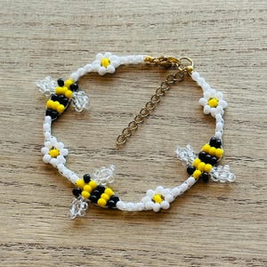 Handmade Beaded Flower & Bee Bracelet | 18K Gold-Plated | Adjustable