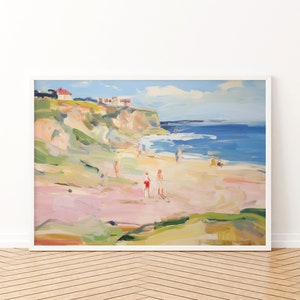 Puede incluir: Una pintura de una escena de playa con un acantilado en el fondo. La playa es rosa y amarilla, y el agua es azul. Hay gente en la playa y en el agua.