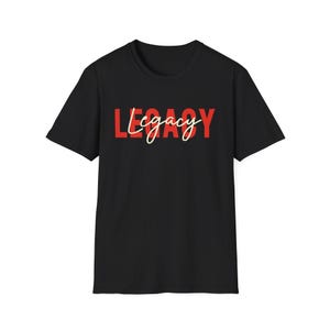 Kundenspezifisches Vermächtnis-Delta-TShirt | Dreieck T-Shirt | Personalisierte Back Delta Top | Hochrot und Creme Top | Pflege Geschenk