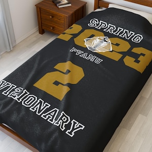 Manta de felpa Alpha personalizada / Manta Alpha / Negra y dorada / Manta de fraternidad / Manta de felpa negra / Regalo perfecto para hermanos