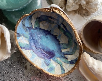 Blue crab on clam shell, trinket dish, jewelry dish, beach decor