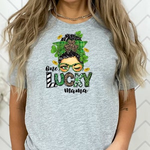 One lucky mama Women&#39;s Favorite Tee