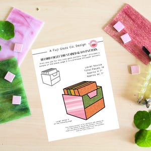 May include: A printable stained glass pattern for a record collector stand. The pattern is for a novice crafter and includes 14 pieces, measuring approximately 7 inches in height and 7 inches in width.