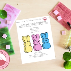 Peut inclure: Un modèle de vitrail imprimable pour réaliser des décorations de Pâques en forme de guimauve. Le modèle comprend des instructions pour un artisan débutant et mesure environ 3,5 pouces de large et 7 pouces de haut.