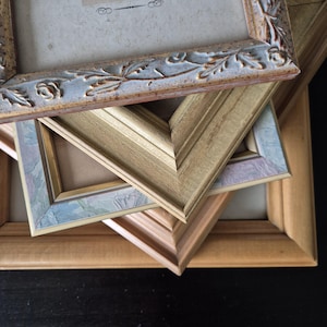 Set of 6 ~ Vintage Blonde, Pink and Gold Foral Frame Set
