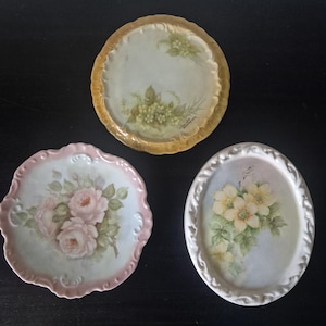 Assorted Vintage Ornate Wall Plates/Ceramic Plaques ~ Trinket/Jewellery Trays or Candle Bases