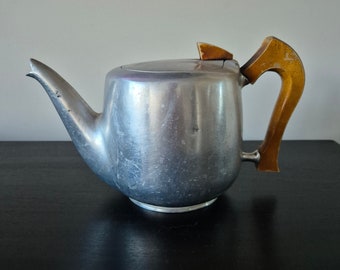 Vintage 1940s-50s Pint Picquot Ware Magnalium Teapot