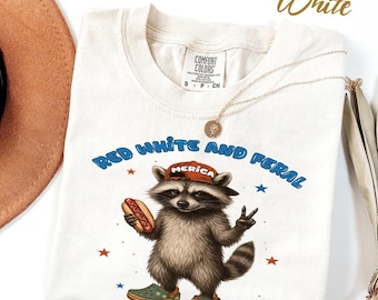 Waschbär Shirt rot weiß und wild | Lustiges 4. Juli Trost Farben Tee | Vaterländisches Hot Dog Shirt | Waschbär Lustig In anschließendes Unabhängigkeitstag T-Shirt