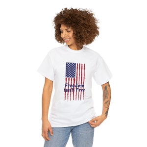 Freedom isn&#39;t free - Unisex Heavy Cotton Tee