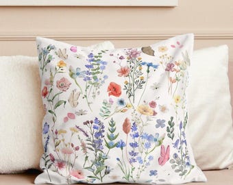 Capa de Almofada com Estampa Floral Silvestre: Almofada Decorativa com Estampa Floral de Primavera, Estilo Boho Cottage