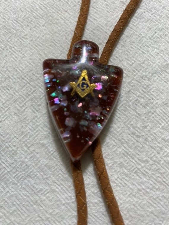 Vintage Brown Bolo Tie with Resin Arrowhead and F… - image 2