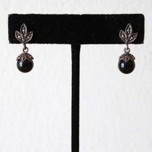 VTG Sterling Silver 925 Onyx Ball Marcasite Cap Dangle Earrings