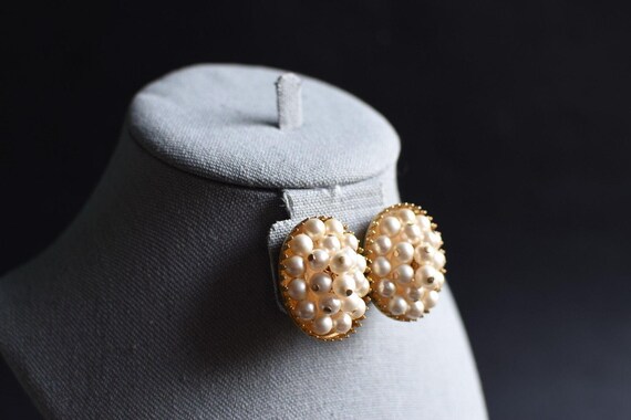 1940s-1950s Richelieu Signed Faux Pearl & Gold To… - image 4