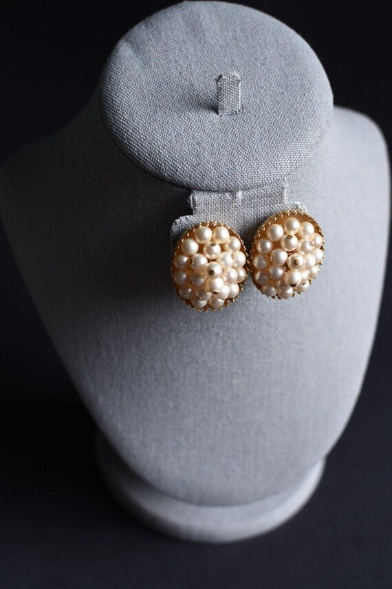 1940s-1950s Richelieu Signed Faux Pearl & Gold To… - image 6