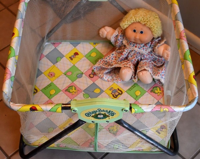 1983 Cabbage Patch Kids Doll Playpen Crib W/ Original Cabbage Patch