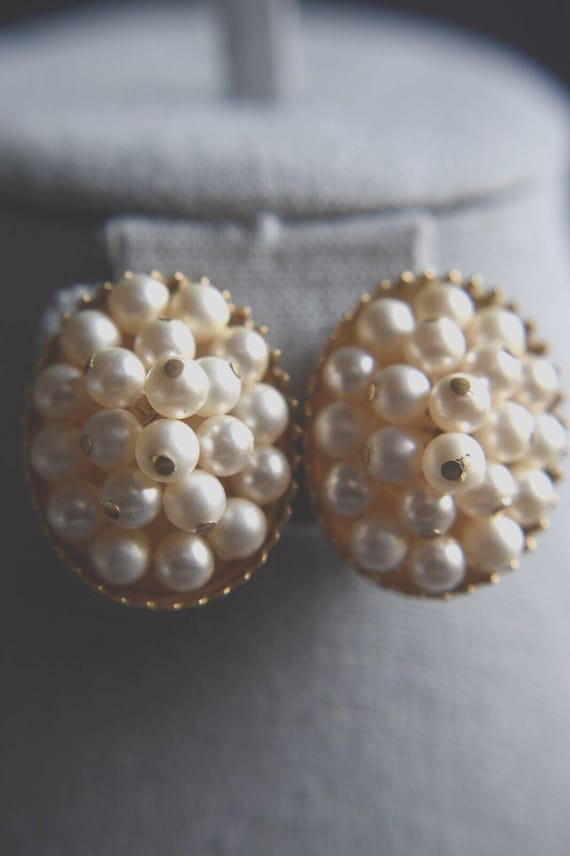 1940s-1950s Richelieu Signed Faux Pearl & Gold To… - image 1