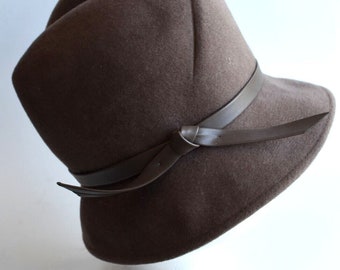 1950s-1960s Merrimac Hat Co. Ladies Brown Wool Cloche / Fedora