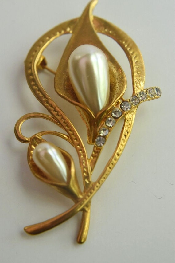 Vintage Calla Lily Brooch Gold Tone & Faux Pearl U