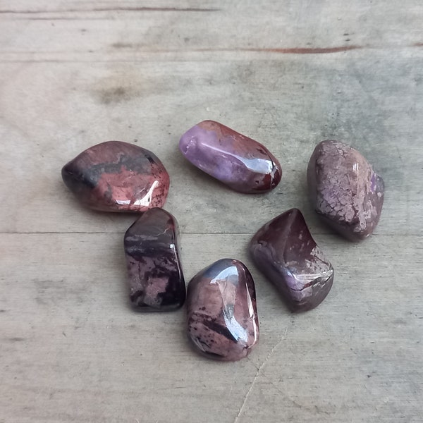 Sugilite tumbled stone - 1piece