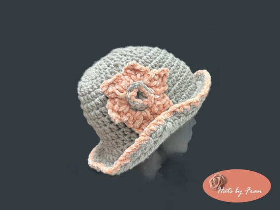 Soft and Cozy Gray Crochet Cloche Hat With Pink Velour Rim  display picture 1