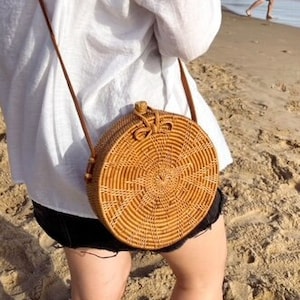 Woven round crossbody bag online