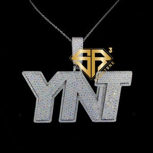 Pingente personalizado com letra da sorte, pingente de moissanita com letra YNT, pingente masculino com número de hip hop, pingente personalizado com letra, joias de hip hop Ice Out