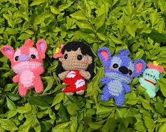Muñecas amigurumi 4 en 1 de costura baja hechas a mano de Island Girl, Little Alien, Galaxy Girl y Patchwork Buddy, peluche Little Alien y Island Girl.