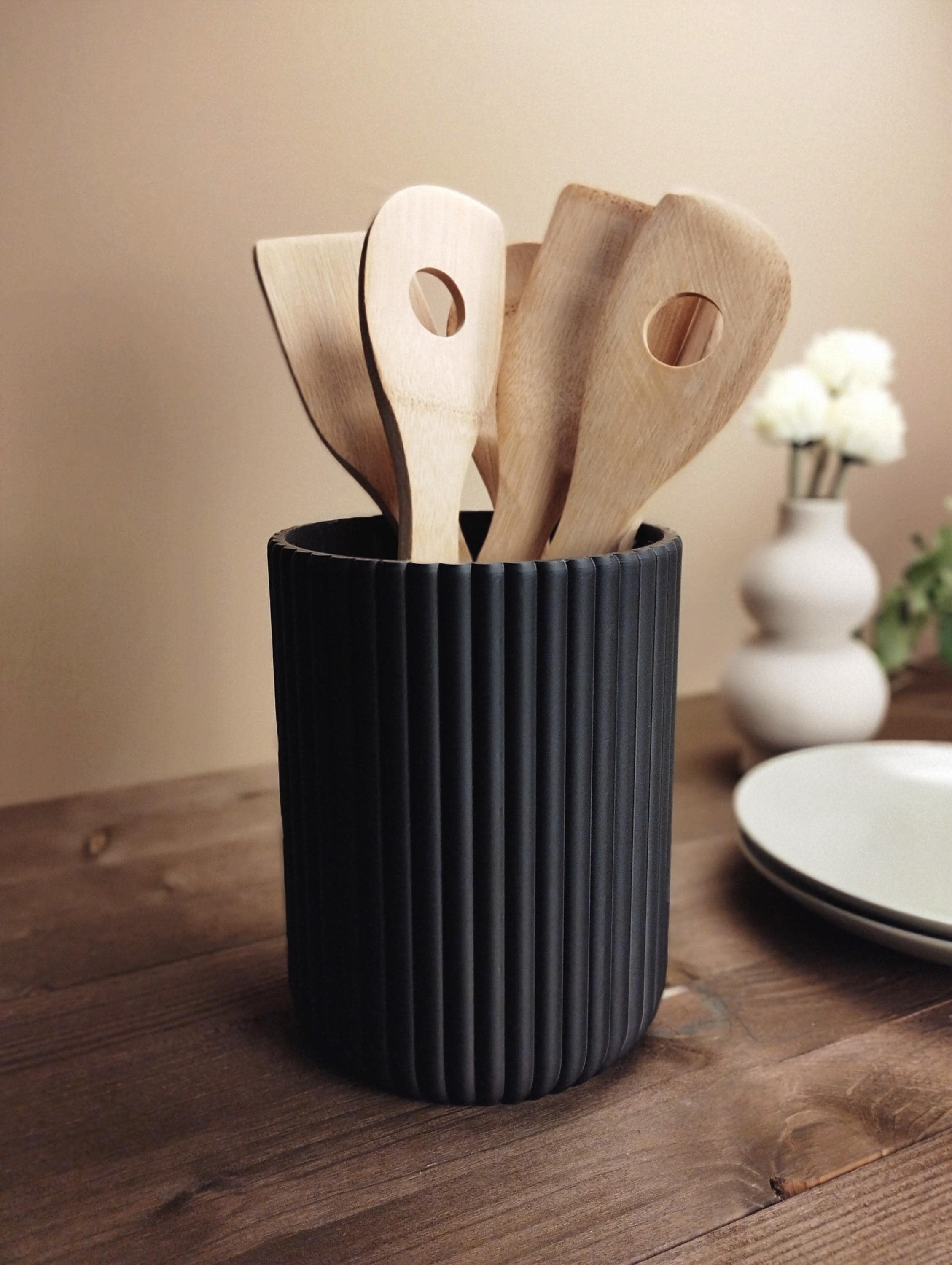 Minimalist Ribbed Utensil Holder: Modern Kitchen Countertop Organizer ...