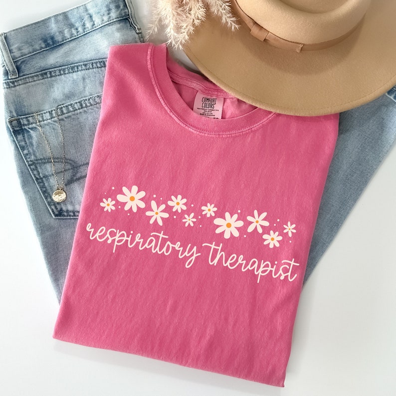 Comfort Colors® Respiratory Therapist Shirt, Pulmonology Tee, Daisy Respiratory Therapy Shirt,Gift For Respiratory Therapist Gifts,RT Tshirt Crunchberry