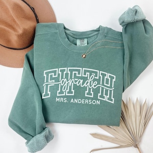 Comfort Colors® Fifth Grade Teacher Sweatshirt,Custom Teacher Sweatshirt,Fifth Grade Sweatshirt,5th Grade Teacher Sweater,Gift For Teacher