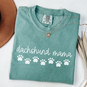 Comfort Colors® Dachshund Shirt, Dachshund Mama Shirt, Doxie Mama Shirt, Dachshund Shirt, Dachshund Mom Gift, Dachshund Lover Gift,Dog Lover Light Green