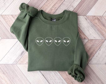 Embroidered Aliens Sweatshirt,UFO Sweatshirt,Aliens Shirt,Minimalist Sweatshirt,Space Sweatshirt,Alien Lover Sweatshirt,Crewneck Sweatshirt